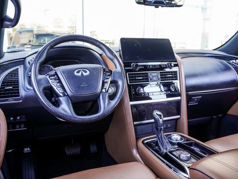 Used 2023 INFINITI QX80 Sensory w/ Cargo Package image 17