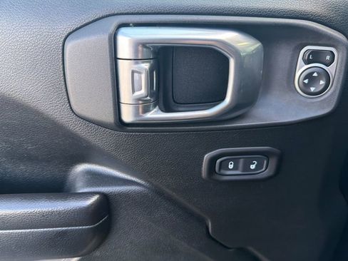 Used 2020 Jeep Wrangler Unlimited Sport S AWD/4WD image 10