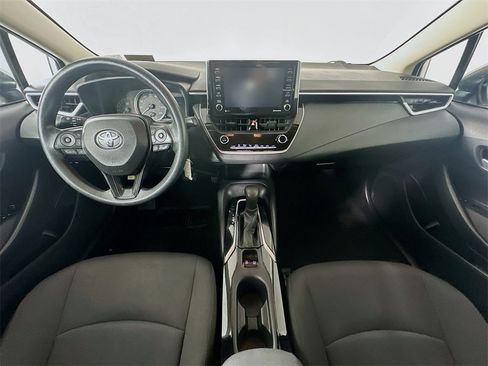 Used 2021 Toyota Corolla LE image 10