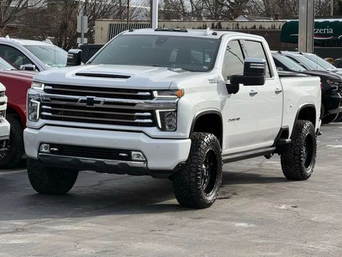 Used 2023 Chevrolet Silverado 2500 High Country w/ Z71 Off-Road Package image 3