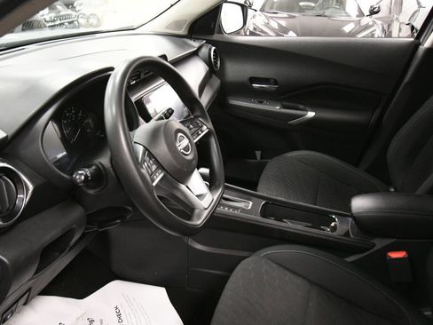 Used 2022 Nissan Kicks SV image 19