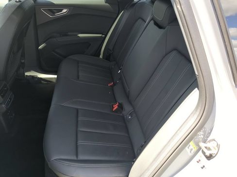 Used 2023 Audi Q4 e-tron Premium w/ Convenience Package RWD image 17