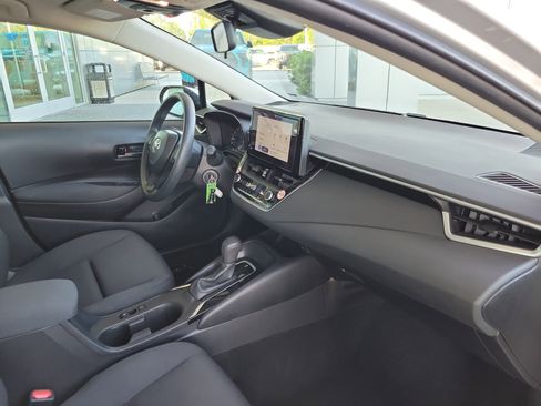 Used 2024 Toyota Corolla LE image 31