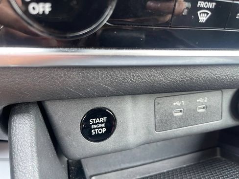 Used 2024 Nissan Rogue S FWD image 30
