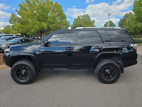 Used 2016 Toyota 4Runner SR5 image 3
