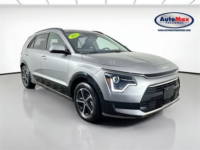 Used 2023 Kia Niro SX