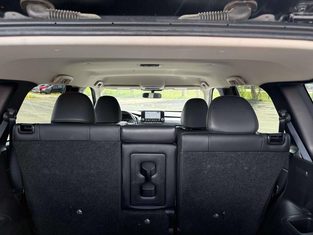 Used 2024 Mitsubishi Outlander SE Black Edition FWD image 11