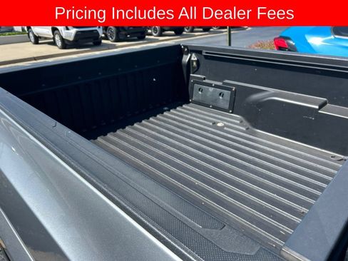 Used 2018 Toyota Tacoma SR5 RWD image 5