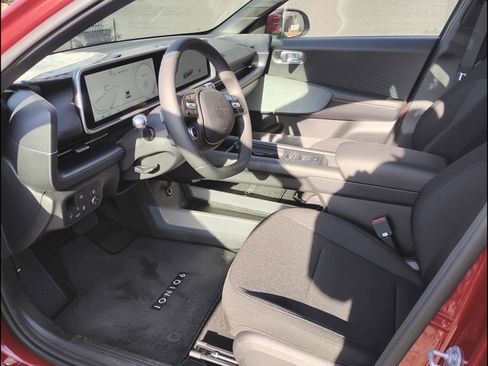 New 2025 Hyundai Ioniq 6 SE RWD image 20