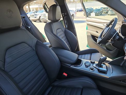 New 2025 Alfa Romeo Stelvio Sprint w/ Veloce Package AWD/4WD image 10