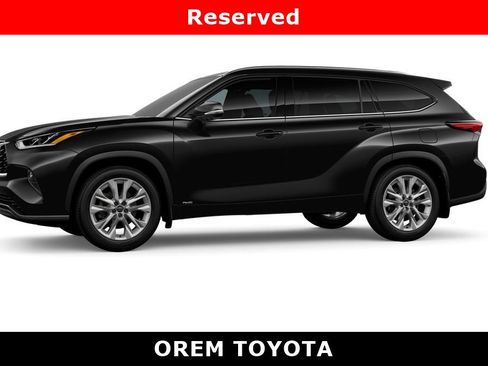 New 2026 Toyota Highlander Limited image 3