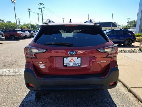 Used 2024 Subaru Outback Premium AWD/4WD image 5