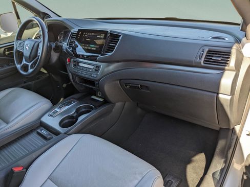 Used 2023 Honda Passport EX-L image 17