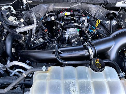 Used 2022 Ford F150 XLT w/ Equipment Group 302A High image 33