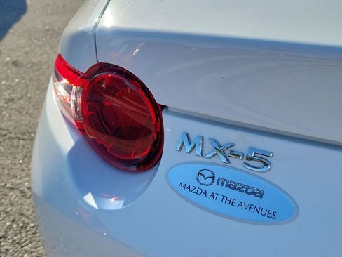 Used 2020 MAZDA MX-5 Miata Sport image 8