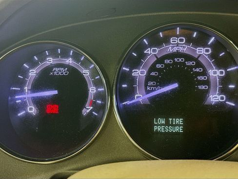 Used 2011 Lincoln MKZ w/ 102A Rapid Spec Order Code FWD image 13