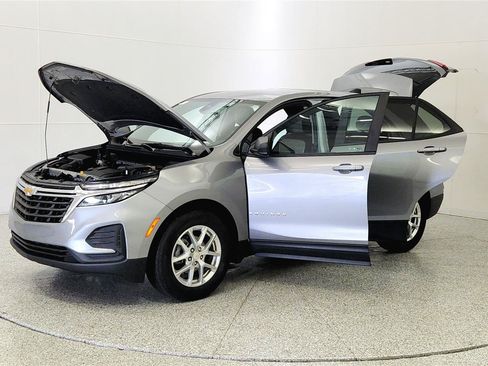 Used 2023 Chevrolet Equinox LS w/ LS Convenience Package FWD image 10
