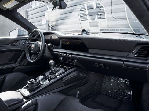 Used 2025 Porsche 911 GT3 w/ Chrono Package image 43