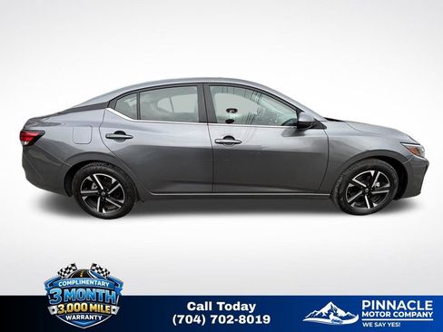Used 2024 Nissan Sentra SV image 3