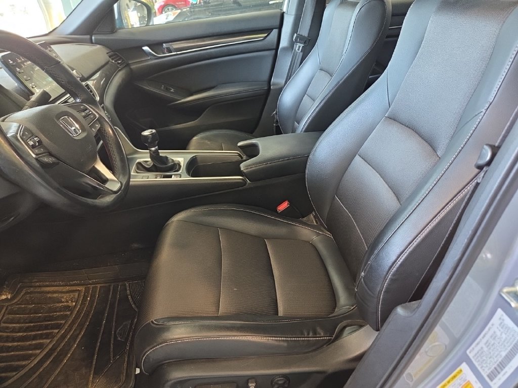 Used 2018 Honda Accord Sport image 10