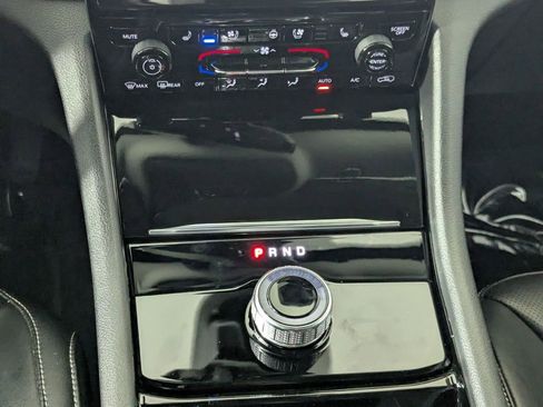 Used 2023 Jeep Grand Cherokee L Limited w/ Luxury Tech Group II RWD image 23
