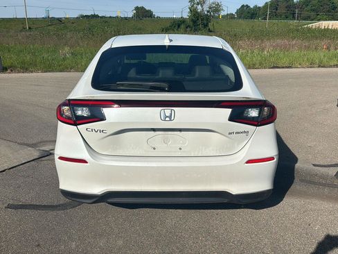 Used 2023 Honda Civic EX-L image 4
