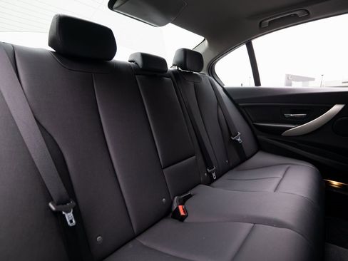 Used 2015 BMW 320i xDrive Sedan image 30