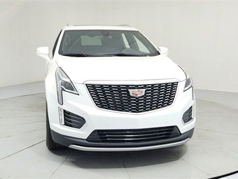 Certified 2024 Cadillac XT5 Premium Luxury w/ LPO, Floor Liner Package image 8
