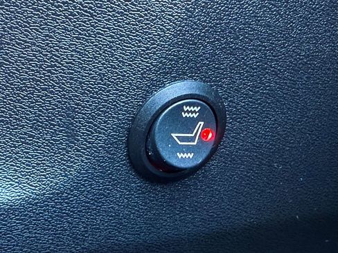 Certified 2021 Nissan Rogue SV AWD/4WD image 26