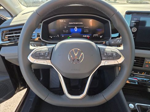 New 2026 Volkswagen Jetta SE FWD image 11