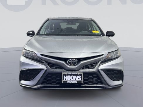 Used 2022 Toyota Camry SE image 11