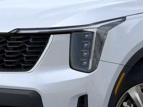 New 2026 Kia Sorento LX image 10