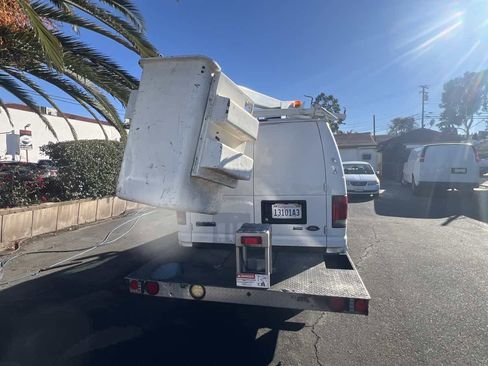 Used 2010 Ford E-350 and Econoline 350 Super Duty image 5