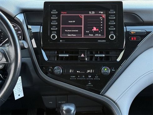 Used 2023 Toyota Camry SE image 16