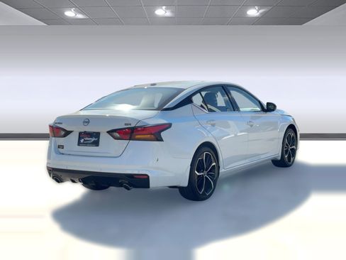 New 2025 Nissan Altima 2.5 SR w/ SR Premium Package image 9