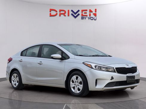 Used 2018 Kia Forte LX w/ LX Rear Camera Package image 7