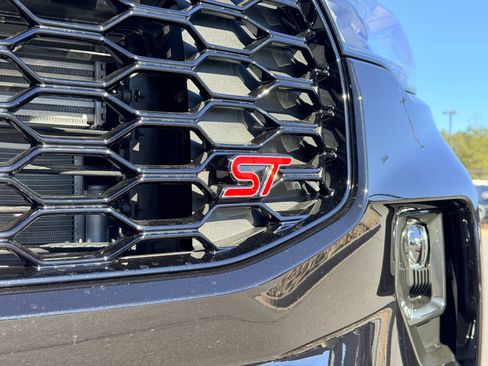 New 2026 Ford Explorer ST w/ Sun And Sound Package image 9