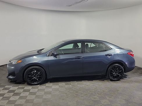 Used 2019 Toyota Corolla LE w/ Carpet Mat Package (TMS) FWD image 10