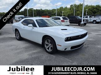 Used 2020 Dodge Challenger SXT w/ Driver Convenience Group RWD video 1