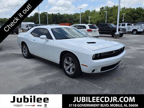 Used 2020 Dodge Challenger SXT w/ Driver Convenience Group RWD image 1