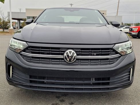 Used 2024 Volkswagen Jetta Sport image 12