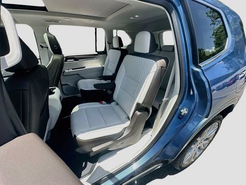 Used 2024 GMC Acadia Denali w/ Super Cruise Package FWD image 26