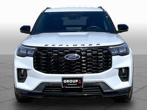 Used 2026 Ford Explorer ST-Line w/ ST-Line Street Pack RWD image 4