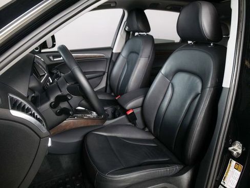 Used 2017 Audi Q5 2.0T Premium Plus w/ Technology Package image 10