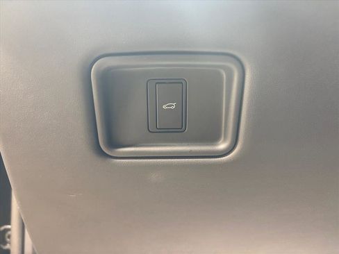 Used 2023 Land Rover Range Rover SE image 21