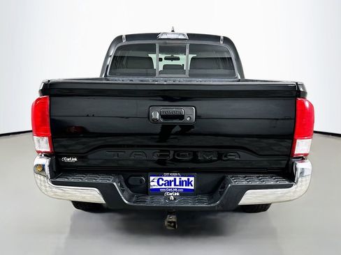 Used 2016 Toyota Tacoma SR5 image 7