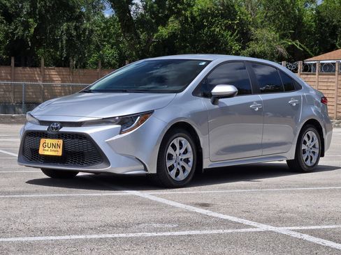 Used 2022 Toyota Corolla LE FWD image 7