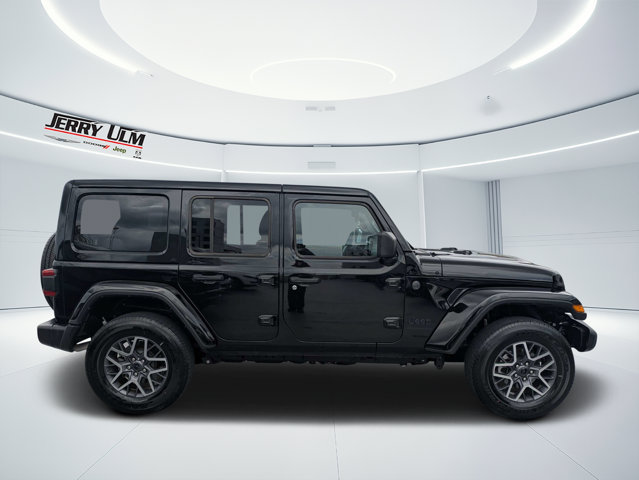 Certified 2026 Jeep Wrangler Unlimited Sahara AWD/4WD image 2