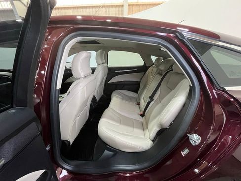 Used 2018 Ford Fusion Titanium image 16