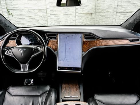 Used 2017 Tesla Model X 90D image 19